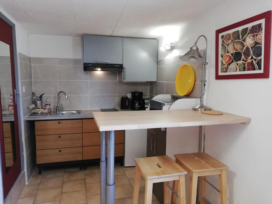 Studio 28M2 Climatise,Wifi, Proche Des Calanques,Plages La Ciotat Ngoại thất bức ảnh